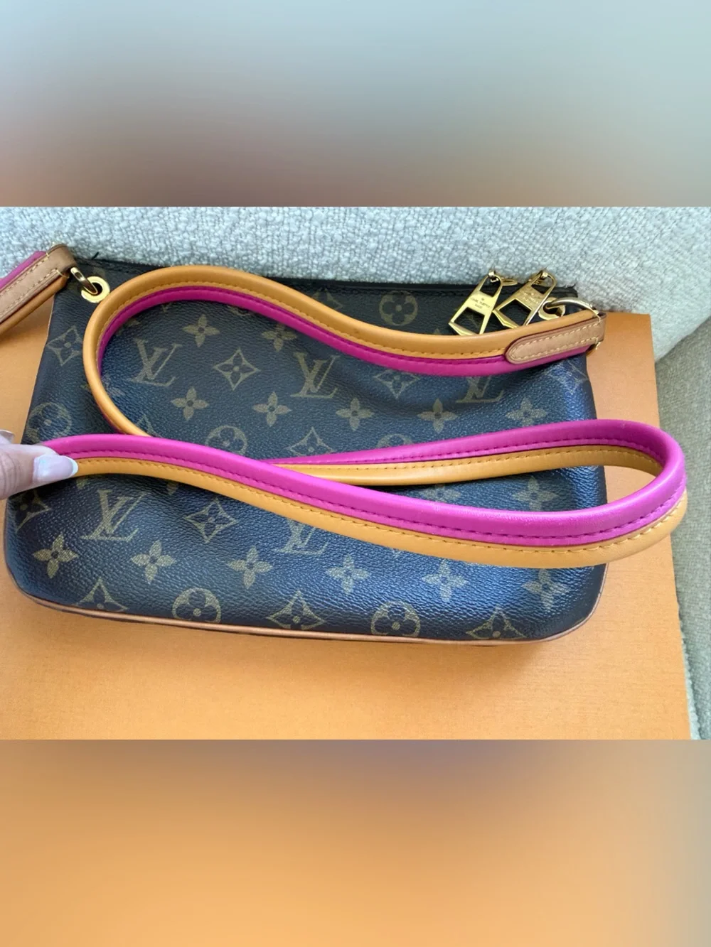 Louis Vuitton Monogram Loretta Crossbody bag